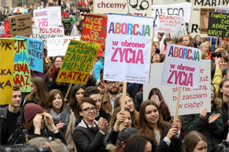 The Polish left and the Poland’s women’s fight for survival.jpg